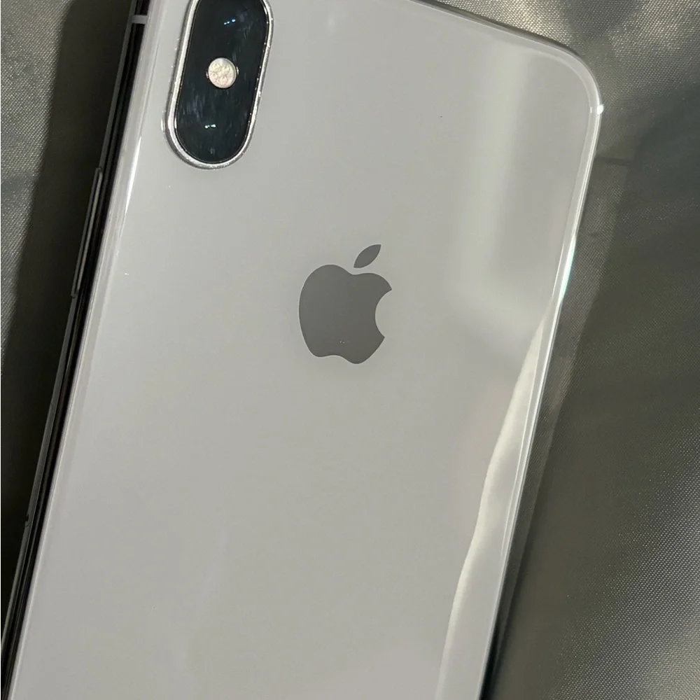iPhone X 10 64gig T-Mobile locked great condition - Picture 6 of 6